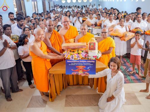 วัดพระธรรมกาย ร่วมบุญกฐินศรีลังกา ณ วัดศรีเอลวาร่า วรดานารามายะ  มาตาเล ศรีลังกา เชื่อมสัมพันธไมตรี สร้างสามัคคีสงฆ์ โดยมีพระครูสมุห์สนิทวงศ์ วุฑฺฒิวํโส, ดร.  เป็นผู้แทนวัดพระธรรมกาย ถวายกฐินในครั้งนี้ วันที่ 19 พฤศจิกายน พ.ศ. 2566