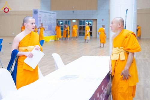 ภาพ No.267181:วันที่ 7 พฤศจิกายน พ.ศ. 2568 พิธีสอบธรรมสนามหลวง นักธรรมชั้นโท - เอก ณ สนามสอบวัดพระธรรมกาย