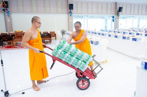 ภาพ No.245133:วันเสาร์ที่ 13 กันยายน พ.ศ. 2568 พิธีถวายสังฆทานแด่คณะสงฆ์ 323 วัด ปีที่ 21 ครั้งที่ 181 พิธีมอบกองทุนหนุนแรงใจช่วยครูใต้ ปีที่ 18 ครั้งทึ่ 144 และพิธีทำบุญอุทิศส่วนกุศลให้ผู้วายชนม์ ณ ศูนย์ปฏิบัติธรรมภาคใต้ จ.สงขลา