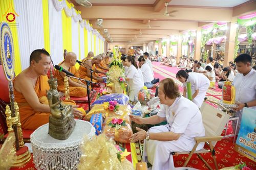 ภาพ No.175179:พิธีทอดกฐิน วัดเจริญสุขาราม จ.สมุทรสาคร ในโครงการกฐินสามัคคีทั่วไทย 30,000 วัด บูชาธรรม 80 ปี หลวงพ่อธัมมชโย โดยคณะศิษยานุศิษย์วัดพระธรรมกาย วันที่ 10 พฤศจิกายน พ.ศ. 2567