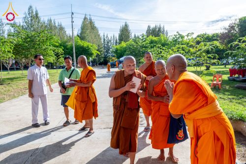 ภาพ No.149393:พิธีทักษิณานุปทานแด่บรรพชนตระกูลผ่องสวัสดิ์ และหมู่ญาติที่ล่วงลับไปแล้ว ประจำปี ครั้งที่ 19 วันพฤหัสบดีที่ 22 สิงหาคม พ.ศ. 2567 ณ พระมหาเจดีย์ทัตตชีโว ศูนย์อบรมเยาวชนกาญจนบุรี