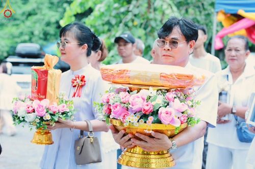 ภาพ No.168093:พิธีทอดกฐิน ณ วัดโตนด จ.นนทบุรี ในโครงการกฐินสามัคคีทั่วไทย 30,000 วัด บูชาธรรม 80 ปี หลวงพ่อธัมมชโย โดยคณะศิษยานุศิษย์วัดพระธรรมกาย วันที่ 20 ตุลาคม พ.ศ. 2567