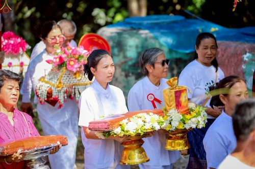 ภาพ No.255338:วันที่ 13 ตุลาคม พ.ศ. 2568 พิธีทอดกฐินสามัคคีทั่วไทย 30,000 วัด โดยคณะศิษยานุศิษย์ บูชาธรรม 81 ปี หลวงพ่อธัมมชโย ณ วัดมิ่งฟ้าคุณจักร ต.หนองกระท้าว อ.นครไทย จ.พิษณุโลก