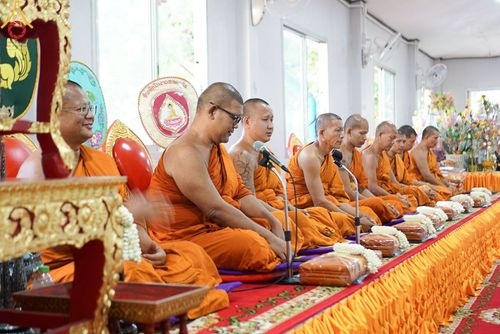 ภาพ No.172230:พิธีทอดกฐิน ณ วัดพระบาทเกาะแก้ว ภูเก็ต ในโครงการกฐินสามัคคีทั่วไทย 30,000 วัด บูชาธรรม 80 ปี หลวงพ่อธัมมชโย โดยคณะศิษยานุศิษย์วัดพระธรรมกาย วันที่ 27 ตุลาคม พ.ศ. 2567