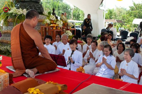 ภาพ No.176809:พิธีทอดกฐิน ณ วัดคลองตัน ต.วังน้ำเขียว อ.กำแพงแสน จ.นครปฐม ในโครงการทอดกฐินสามัคคีทั่วไทย 30,000 วัด บูชาธรรม 80 ปี หลวงพ่อธัมมชโย โดยคณะศิษยานุศิษย์วัดพระธรรมกาย วันที่ 12 พฤศจิกายน พ.ศ. 2567