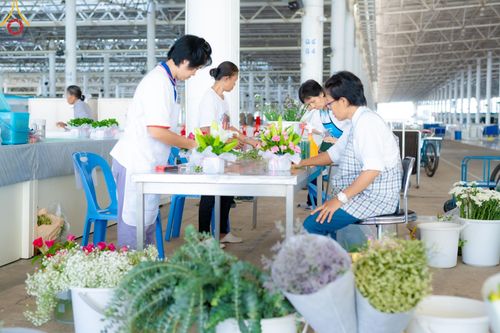 ภาพ No.158491:V.46 อาสาสมัครและเจ้าหน้าที่ทุกสถานะ ร่วมแรงร่วมใจรับบุญเตรียมงาน เก็บงาน งานบุญในเดือนกันยายน พ.ศ. 2567 ณ วัดพระธรรมกาย