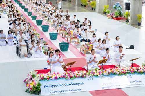 ภาพ No.235282:วันที่ 27 กรกฎาคม พ.ศ. 2568 พิธีตักบาตรฉลองพระใหม่ โครงการบรรพชาและอุปสมบทมู่รุ่นเข้าพรรษา ณ วัดพระธรรมกาย