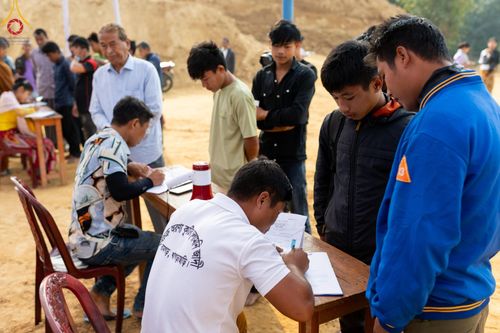 ภาพ No.127559:Photo Story ปฐมบรรพชาชาวพุทธมาร์มา Episode 2/5 วันที่ 6-7 กุมภาพันธ์ พ.ศ. 2567  โครงการบรรพชาครั้งประวัติศาสตร์ แห่งเทือกเขาจิตตะกอง  ครั้งแรกของชาวพุทธมาร์มา บังกลาเทศ บูชาธรรม 80 ปีหลวงพ่อธัมมชโย ณ วัดธัมจักร อรัญกุฏิ เมืองรัมการ์ คาร์กาชารี บังกลาเทศ