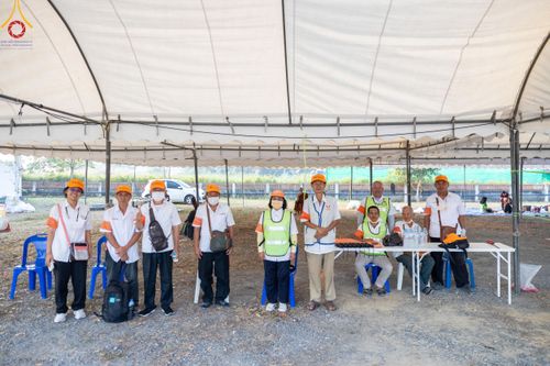 ภาพ No.109956:V.8 พลังทีม การเตรียมงาน เก็บงาน การรับบุญของเจ้าหน้าที่หน่วยงานต่างๆ เพื่อโครงการธรรมยาตรา กตัญญูบูชามหาปูชนียาจารย์ พระมงคลเทพมุนี (สด จนฺทสโร) พระผู้ปราบมาร อนุสรณ์สถาน 7 แห่ง ปีที่ 12 ระหว่างวันที่ 2 - 31 มกราคม พ.ศ.2567