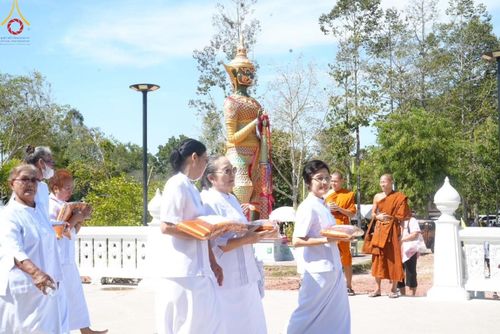 ภาพ No.167165:พิธีทอดกฐิน ณ วัดป่าสวนพฤกษชาติ ต.ทุ่งโพธิ์ อ.นาดี จ.ปราจีนบุรี ในโครงการกฐินสามัคคีทั่วไทย 30,000 วัด บูชาธรรม 80 ปี หลวงพ่อธัมมชโย โดยคณะศิษยานุศิษย์วัดพระธรรมกาย วันที่ 24 ตุลาคม พ.ศ. 2567