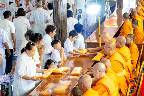 ภาพ No.255821:วันที่ 14 ตุลาคม พ.ศ. 2568 พิธีทอดกฐินสามัคคีทั่วไทย 30,000 วัด โดยคณะศิษยานุศิษย์ บูชาธรรม 81 ปี หลวงพ่อธัมมชโย ณ ศูนย์ปฏิบัติธรรมชัยนาท ต.ธรรมามูล อ.ชัยนาท จ.ชัยนาท