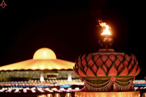 ภาพ No.241146:วันพุธที่ 27 สิงหาคม พ.ศ. 2568 พิธีฉลองชัยสวดมนต์ บทธัมมจักกัปปวัตตนสูตร ครบ 7,650,575,757 จบ ในวันธรรมชัย วัดพระธรรมกาย