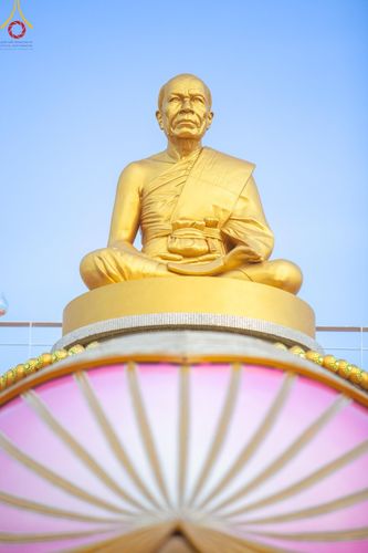 ภาพ No.201534:พิธีจุดประทีปถวายเป็นพุทธบูชา และบูชาธรรมมหาปูชนียาจารย์ ณ อาคารธรรมยาตรา กตัญญูบูชามหาปูชนียาจารย์ ตรงข้ามวัดปากน้ำภาษีเจริญ จ.กรุงเทพมหานคร ในโครงการธรรมยาตรา กตัญญูบูชา มหาปูชนียาจารย์ พระมงคลเทพมุนี(สด จนฺทสโร) พระผู้ปราบมาร อนุสรณ์สถาน 7 แห่ง