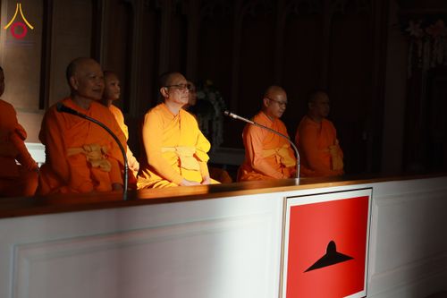 ภาพ No.172132:พิธีทอดกฐิน วัดพระธรรมกายสก็อตแลนด์ บูชาธรรม 80 ปี หลวงพ่อธัมมชโย โดยคณะศิษยานุศิษย์วัดพระธรรมกาย วันที่ 25 ตุลาคม พ.ศ. 2567