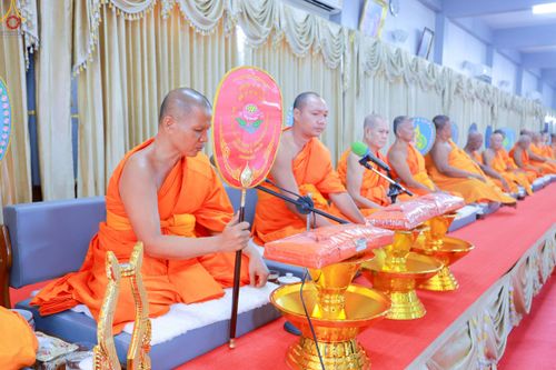 ภาพ No.260117:วันที่ 19 ตุลาคม พ.ศ. 2568 พิธีทอดกฐินสามัคคีทั่วไทย 30,000 วัด โดยคณะศิษยานุศิษย์ บูชาธรรม 81 ปี หลวงพ่อธัมมชโย วัดบัวโรย อ.บางเสาธง จ.สมุทรปราการ