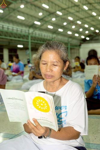 ภาพ No.235385:วันที่ 30-31 กรกฎาคม พ.ศ. 2568 วัดพระธรรมกาย มูลนิธิธรรมกาย ร่วมกับศูนย์ส่งเสริมศีลธรรมจังหวัดสุรินทร์ เปิดศูนย์พักพิงชั่วคราวเพื่อช่วยเหลือประชาชน ผู้อพยพจากเหตุปะทะกันตามแนวชายแดน ไทย-กัมพูชา ตั้งแต่วันที่ 24 กรกฎาคม พ.ศ.2568 เป็นต้นไป