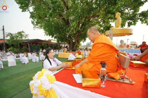 ภาพ No.135382:โครงการตักบาตรข้าวสารอาหารแห้งพระภิกษุสามเณร ๑,๐๐๐ รูป วันอังคารที่ ๙ เมษายน พ.ศ.๒๕๖๗ ณ ถนนหน้าที่ว่าการอำเภอคลองขลุง (เส้นเลียบแม่น้ำปิง) ตำบลคลองขลุง อำเภอคลองขลุง จังหวัดกำแพงเพชร