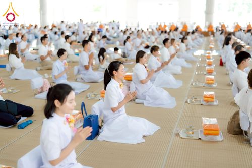 ภาพ No.253520:วันอังคารที่ 7 ตุลาคม พ.ศ.2568 (วันพระ ขึ้น 15 ค่ำ เดือน 11) พิธีบุพเปตพลี ครั้งที่ 171 ร่วมอุทิศบุญแด่หมู่ญาติที่ล่วงลับไปแล้ว และสืบทอดอายุพระพุทธศาสนา ณ หอฉันคุณยายอาจารย์ฯ วัดพระธรรมกาย