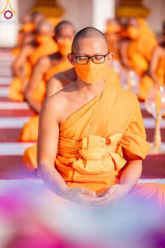 ภาพ No.112158:พิธีจุดประทีปถวายเป็นพุทธบูชา และบูชาธรรมมหาปูชนียาจารย์ พระมงคลเทพมุนี(สด จนฺทสโร) ในโครงการธรรมยาตรา กตัญญูบูชา มหาปูชนียาจารย์ พระมงคลเทพมุนี(สด จนฺทสโร) พระผู้ปราบมาร อนุสรณ์สถาน 7 แห่ง ปีที่ 12 วันที่ 14 มกราคม พ.ศ. 2567 ณ วัดสองพี่น้อง อ.สองพี่น้อง