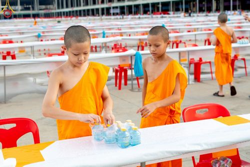 ภาพ No.218770:วันศุกร์ที่ 18 เมษายน พ.ศ. 2568 การเตรียมงานในลานธรรม , พระมหาธรรมกายเจดีย์ เพื่องานวันคุ้มครองโลก 22 เมษายน พ.ศ. 2568