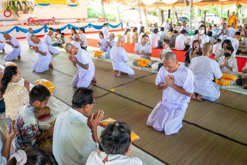 ภาพ No.101324:พิธีบรรพชาธรรมทายาท ในโครงการอุปสมบทบูชาธรรม มหาปูชนียาจารย์ พ.ศ. 2566 ณ วัดท่าสุวรรณ จ.ราชบุรี วันที่ 6 ธันวาคม พ.ศ. 2566