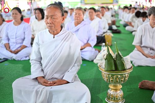 ภาพ No.250272:วันอังคารที่ 7 ตุลาคม พ.ศ. 2568 พิธีทอดผ้าป่าเพื่อสร้าง "ลานอเนกประสงค์พญานาค 4 ตระกูล" ณ พุทธอุทยานนานาชาติ อ.โพนพิสัย จ.หนองคาย