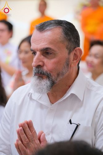 ภาพ No.62365:คณะศิษยานุศิษย์รวมใจสถาปนาและสมโภช ธรรมจักร เพื่ออัญเชิญประดิษฐาน ณ ยอดอุโบสถ 80 ปี หลวงพ่อธัมมชโย วัดพระธรรมกายนิวเจอร์ซี ประเทศสหรัฐอเมริกา  วันอาทิตย์ที่ 7 เมษายน พ.ศ. 2567