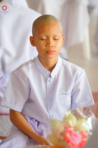ภาพ No.133894:พิธีขอขมามอบผ้าไตร โครงการบรรพชาสามเณร ศูนย์อบรมวัดพระธรรมกาย ณ วัดพระธรรมกาย วันเสาร์ที่ 6 เมษายน พ.ศ. 2567