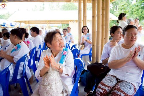 ภาพ No.263178:วันที่ 18 ตุลาคม พ.ศ. 2568 พิธีทอดกฐินสามัคคีเพื่อซื้อที่ดิน  สร้างอาคารครัวและโรงอาหาร  ห้องน้ำพร้อมโรงซักตากชาย-หญิง  และพิธีทอดกฐินสามัคคีทั่วไทย 30,000 วัด  ศูนย์ปฏิบัติธรรมนานาชาติทุ่งแสงธรรม  (Moonastery Meditation Center) ต.แสงอรุณ อ.ทับสะแก จ.ประ