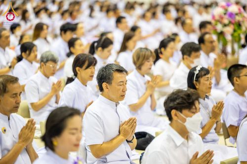 ภาพ No.209525:วันอาทิตย์ที่ 2 มีนาคม พ.ศ. 2568 พิธีบูชาข้าวพระ ณ สภาธรรมกายสากล วัดพระธรรมกาย