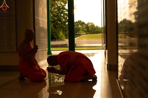 ภาพ No.145549:พิธีอธิษฐานพรรษาของคณะสงฆ์วัดพระธรรมกาย ณ อุโบสถพระไตรปิฎก วัดพระธรรมกาย วันอาทิตย์ที่ 21 กรกฎาคม พ.ศ. 2567