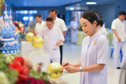 ภาพ No.144603:ชาวอำเภอคลองหลวง จังหวัดปทุมธานี ถวายเทียนพรรษามหามงคล เนื่องในเทศกาลเข้าพรรษา ประจำปี 2567 แด่คณะสงฆ์วัดพระธรรมกาย  วันพฤหัสบดีที่ 18 กรกฎาคม พ.ศ. 2567