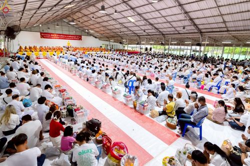 ภาพ No.228128:วันอาทิตย์ที่ 8 มิถุนายน พ.ศ. 2568 พิธีตักบาตรพระ 500 รูป ปีที่ 10 ณ ธุดงคสถานล้านนา อำเภอสันทราย จังหวัดเชียงใหม่
