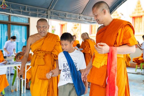 ภาพ No.87299:พิธีถวายสังฆทาน 323 วัด 4 จังหวัดชายแดนภาคใต้  ปีที่ 19 ครั้งที่ 165 พิธีมอบกองทุนหนุนแรงใจช่วยครูใต้  ปีที่ 16 ครั้งที่ 130 และพิธีทำบุญอุทิศส่วนกุศลให้ผู้วายชนม์ ณ วัดพุทธภูมิ อ.เมือง จ.ยะลา วันเสาร์ที่ 9 กันยายน พ.ศ. 2566