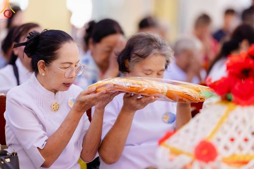 ภาพ No.163054:โครงการกฐินสามัคคีทั่วไทย 30,000 วัด บูชาธรรม 80 ปี หลวงพ่อธัมมชโย โดย คณะศิษยานุศิษย์วัดพระธรรมกาย ณ วัดบ้านช้าง ต.ลำตาเสา อ.วังน้อย จ.พระนครศรีอยุธยา วันที่ 19 ตุลาคม พ.ศ. 2567