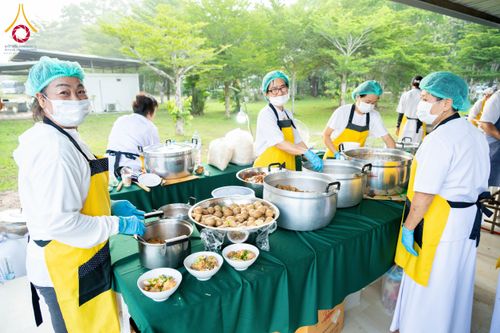 ภาพ No.212418:วันเสาร์ที่ 22 มีนาคม พ.ศ. 2568 พิธีถวายสังฆทานแด่คณะสงฆ์ 323 วัด ปีที่ 21 ครั้งที่ 175 พิธีมอบกองทุนหนุนแรงใจช่วยครูใต้ ปีที่ 18 ครั้งที่ 139 และพิธีทำบุญอุทิศส่วนกุศลให้ผู้วายชนม์ ณ ศูนย์ปฏิบัติธรรมภาคใต้ อำเภอบางกล่ำ จังหวัดสงขลา