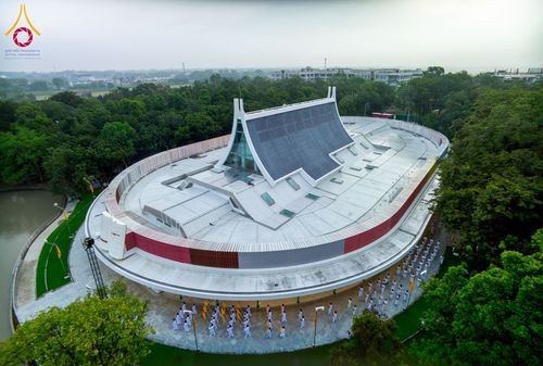 ภาพ No.244522:วันเสาร์ที่ 6 กันยายน พ.ศ. 2568 พิธีเวียนประทักษิณ และวันทาสีมาของนาคธรรมทายาท โครงการอุปสมบทหมู่บูชาธรรมครบรอบ 108 ปี วันครูผู้ค้นพบวิชชาธรรมกาย ณ โบสถ์พระไตรปิฎก วัดพระธรรมกาย