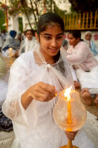 ภาพ No.229943:วันที่ 4 และ 12 พฤษภาคม พ.ศ. 2568 พิธีจุดวิสาขประทีป ถวายเป็นพุทธบูชา ณ วัดสุภัทรารามา มหาวิหาร เมืองบาดุลลา ประเทศศรีลังกา