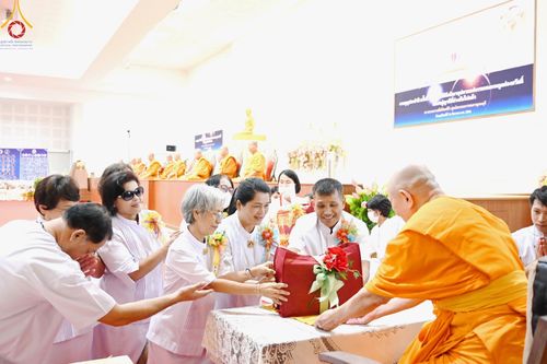 ภาพ No.87084:พิธีทักษิณานุปทานแด่บรรพชนตระกูลผ่องสวัสดิ์ และหมู่ญาติที่ล่วงลับไปแล้ว ณ มหาเจดีย์ทัตตชีโว ศูนย์อบรมเยาวชนกาญจนบุรี วันที่ 31 สิงหาคม พ.ศ. 2566