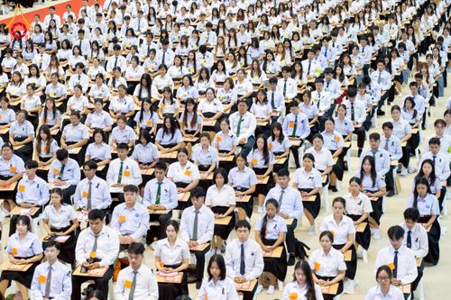 ภาพ No.273284:วันที่ 23 พฤศจิกายน พ.ศ. 2568 การสอบตอบปัญหาธรรมะ ทางก้าวหน้า "ระดับอุดมศึกษา" ณ ห้องแก้วสารพัดนึก 1 สภาธรรมกายสากล วัดพระธรรมกาย จ.ปทุมธานี