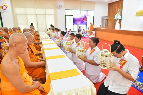 พิธีถวายมหาสังฆทานจันทบุรี 132 วัด บูชาธรรม 80 ปี หลวงพ่อธัมมชโย วันจันทร์ที่ 25 มีนาคม พ.ศ. 2567 ณ ศูนย์ปฏิบัติธรรมจันทบุรี
