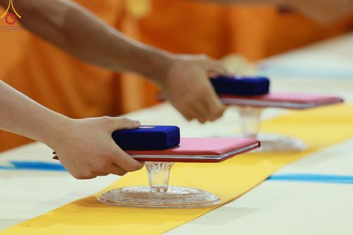 ภาพ No.123168:พระธรรมยาตรารับประกาศนียบัตร และพระของขวัญ ในวันอาทิตย์ต้นเดือนที่ 4 กุมภาพันธ์ พ.ศ.2567 ณ สภาธรรมกายสากล วัดพระธรรมกาย