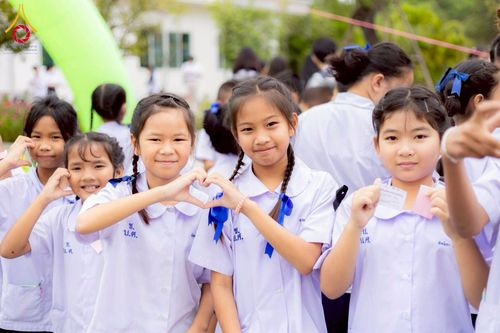 ภาพ No.274024:วันที่ 21 พฤศจิกายน พ.ศ. 2568 รวมพลังเด็กดี V-Star ผู้นำฟื้นฟูศีลธรรมโลก ประจำปี 2568 จังหวัดชลบุรี ณ ธุดงคสถานชลบุรี อำเภอศรีราชา จังหวัดชลบุรี