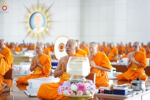 ภาพ No.177359:พิธีถวายภัตตาหารเมนูสวรรค์ และพิธีบุพเปตพลี ครั้งที่ 158 ร่วมอุทิศบุญแด่หมู่ญาติที่ล่วงลับไปแล้ว และสืบทอดอายุพระพุทธศาสนา ณ วัดพระธรรมกาย วันที่ 30 พฤศจิกายน พ.ศ.2567 (วันพระ แรม 15 ค่ำ เดือน 12)