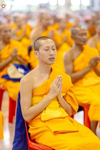 ภาพ No.236048:วันที่ 3 สิงหาคม พ.ศ. 2568 พิธีบูชาข้าวพระ ณ สภาธรรมกายสากล วัดพระธรรมกาย