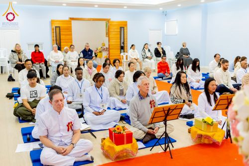 ภาพ No.233271:วันอาทิตย์ที่ 6 กรกฎาคม พ.ศ. 2568 พิธีถวายมหาสังฆทานแด่คณะสงฆ์ทั่วโลกและพิธีตักบาตรเนื่องในวันเข้าพรรษา  ณ วัดพุทธเคปทาวน์ ประเทศแอฟริกาใต้