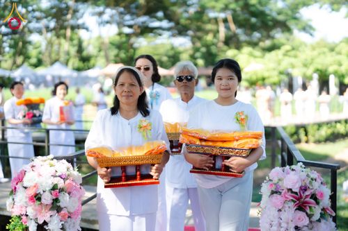 ภาพ No.174703:พิธีทอดกฐิน ศูนย์ปฏิบัติธรรมนานาชาติปาย อำเภอปาย จังหวัดแม่ฮ่องสอน พิธีวางดวงแก้ว โปรยรัตนชาติ สถาปนาอาคารปฏิบัติธรรม 80 ปี ครูบาไชยบูลย์ (หลวงพ่อธัมมชโย) วันที่ 27 ตุลาคม พ.ศ. 2567
