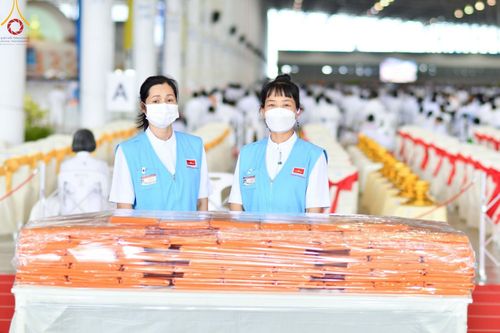 ภาพ No.134561:V.35 เพื่อบุญต้นเดือน การรับบุญของเจ้าหน้าที่หน่วยงานต่างๆ เพื่องานบุญวันอาทิตย์ต้นเดือน ณ วัดพระธรรมกาย วันที่ 7 เมษายน พ.ศ. 2567