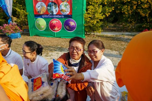 ภาพ No.123678:พิธีตักบาตรพระ ๑,๐๐๐ รูป ทำบุญครบรอบวัดห้วยตองสัก ๓๖ ปี วันเสาร์ที่ ๑๐ กุมภาพันธ์ พ.ศ. ๒๕๖๗ ณ วัดห้วยตองสัก อ.จอมทอง จ.เชียงใหม่