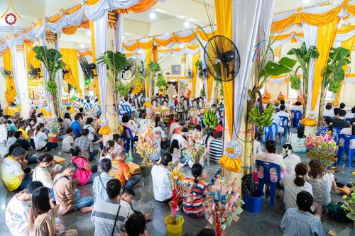 ภาพ No.165332:พิธีทอดกฐิน ณ วัดตระพัง ต.เชียงรากใหญ่  อ.สามโคก จ.ปทุมธานี ในโครงการกฐินสามัคคีทั่วไทย 30,000 วัด บูชาธรรม 80 ปี หลวงพ่อธัมมชโย โดยคณะศิษยานุศิษย์วัดพระธรรมกาย วันที่ 20 ตุลาคม พ.ศ. 2567